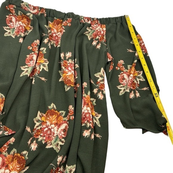 Chic Floral Off-the-Shoulder Dress by Joompy‎ USA - Picture 6 of 6